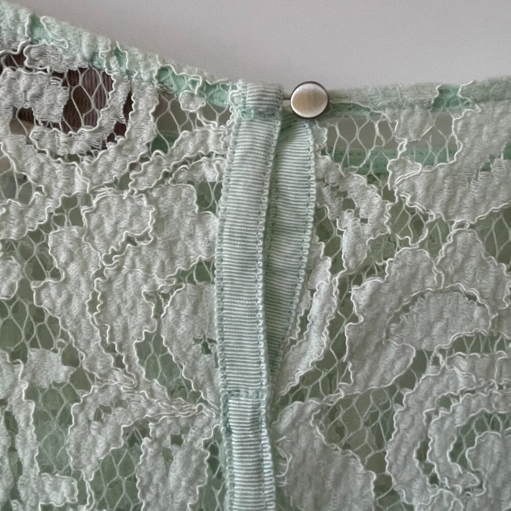 Ann Taylor Loft Short-Sleeve‎ Floral Lace Top in Mint Green, Size M - Picture 3 of 7
